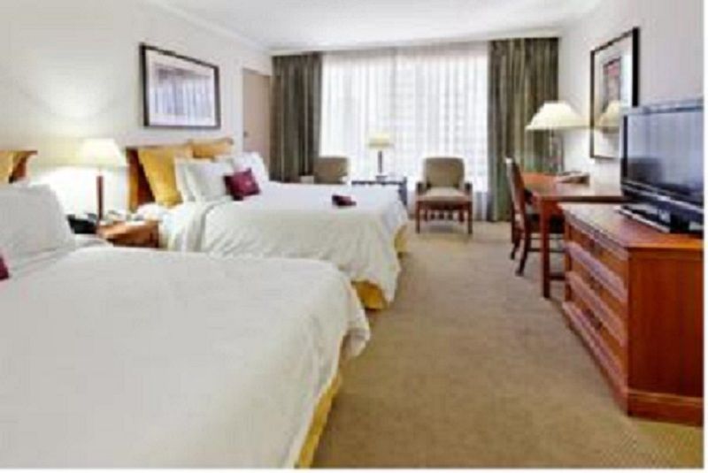 Crowne Plaza 5*
