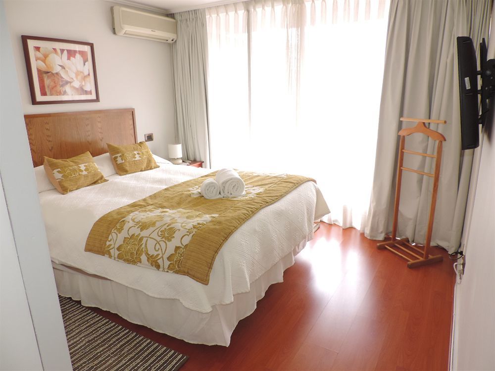 At Roger De Flor Aparthotel