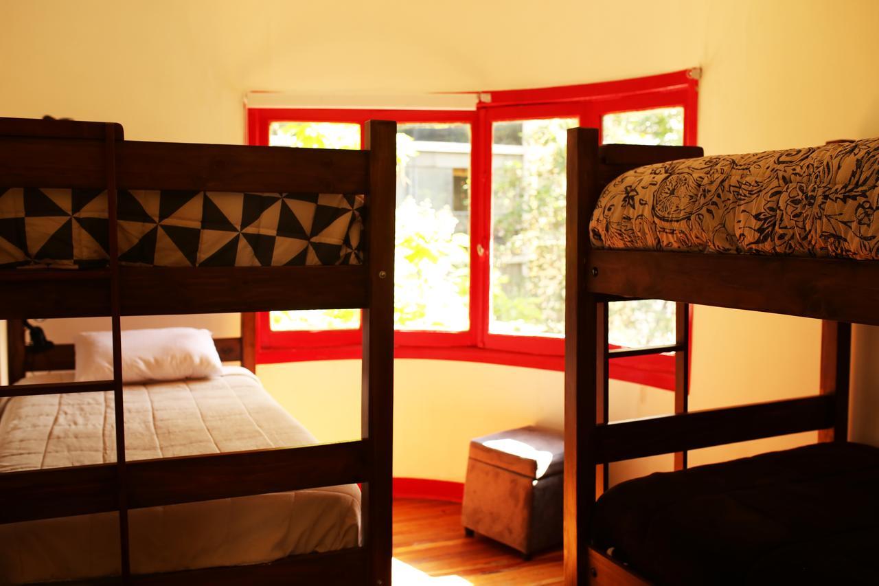 Avion Rojo Albergue