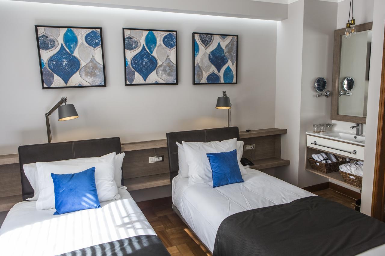 Hotel D'door 3*