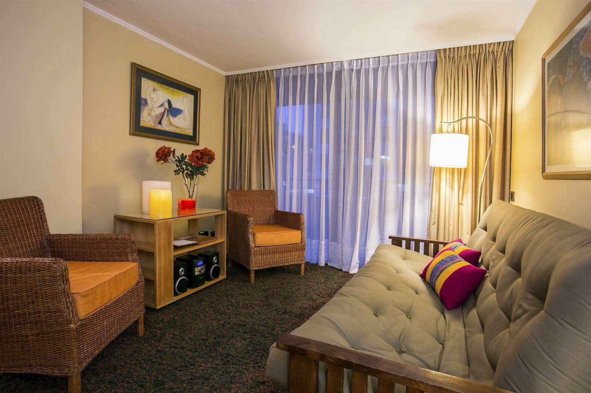 Apartahotel La Sebastiana