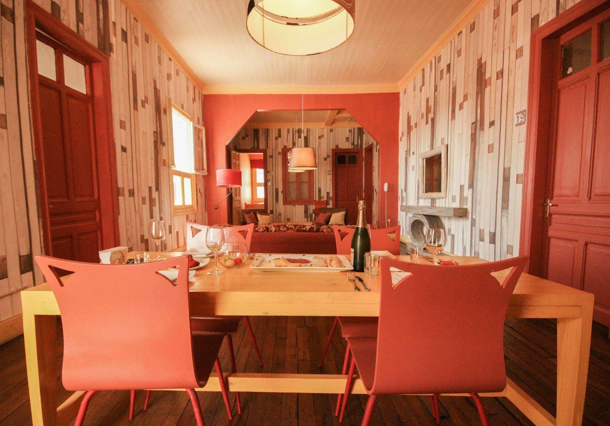 Happy House *