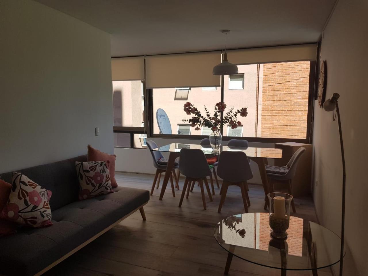 Lindo Departamento A Pasos Del Centro Comercial Costanera Center Apartamento