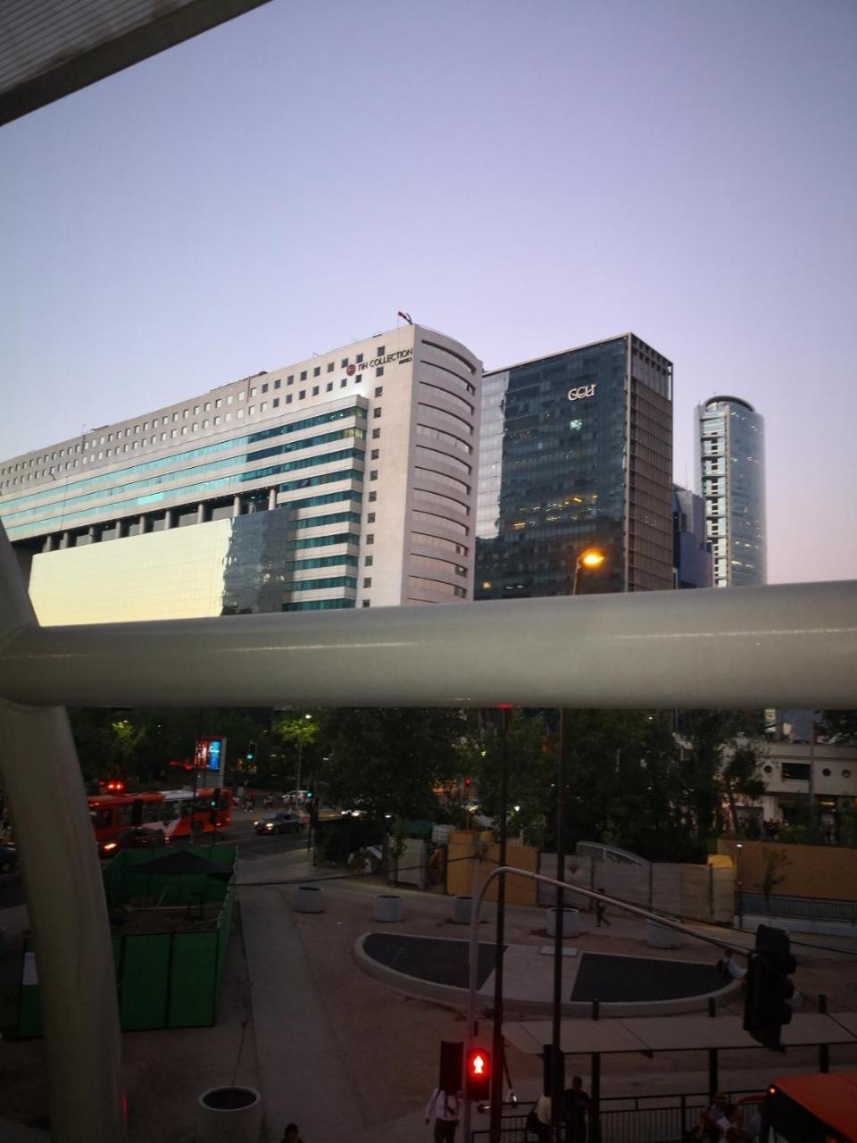 Lindo Departamento A Pasos Del Centro Comercial Costanera Center