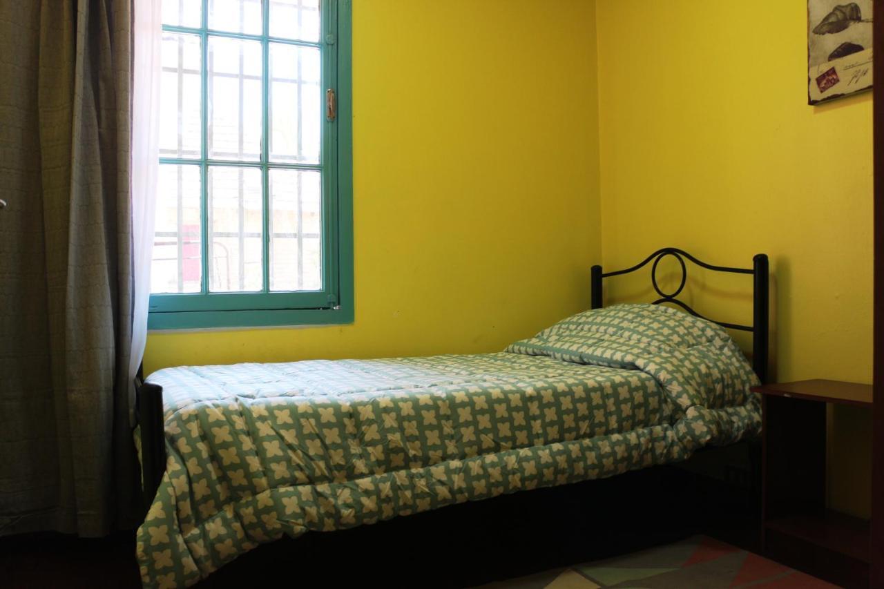 Colonial House Providencia Hostal