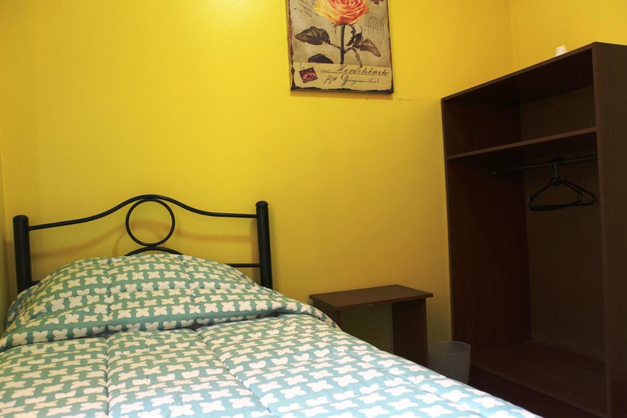 Hostal Colonial House Providencia *