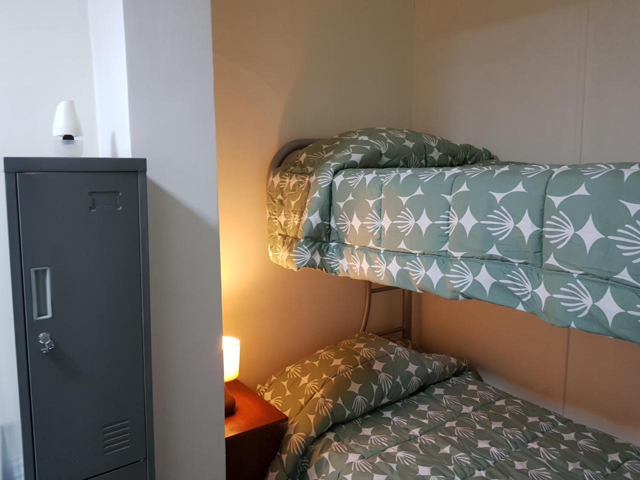 Colonial House Providencia Hostal *