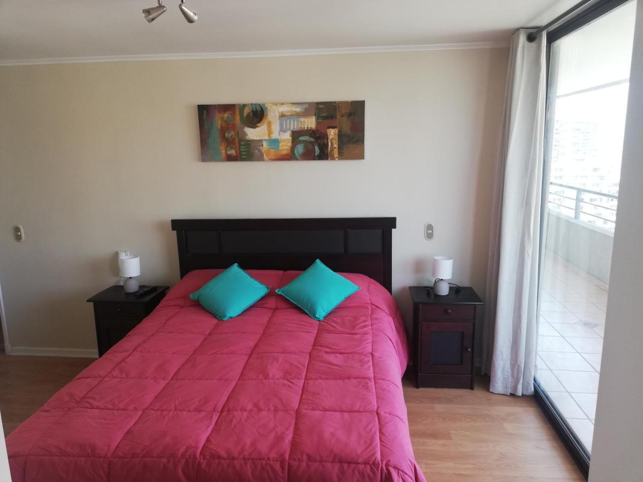 Apartamento San Isidro 40 Depto 198 Metro Santa Lucia Amplio 4 Personas