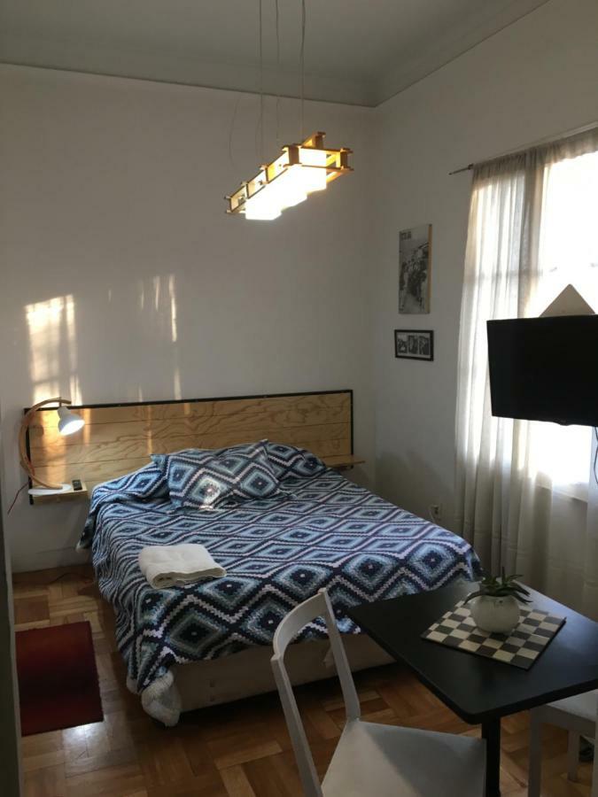 Salvador & Cafe Hostal