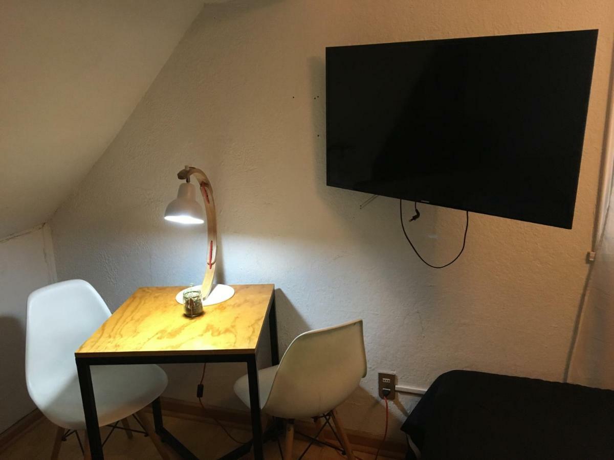 Hostal Salvador & Cafe