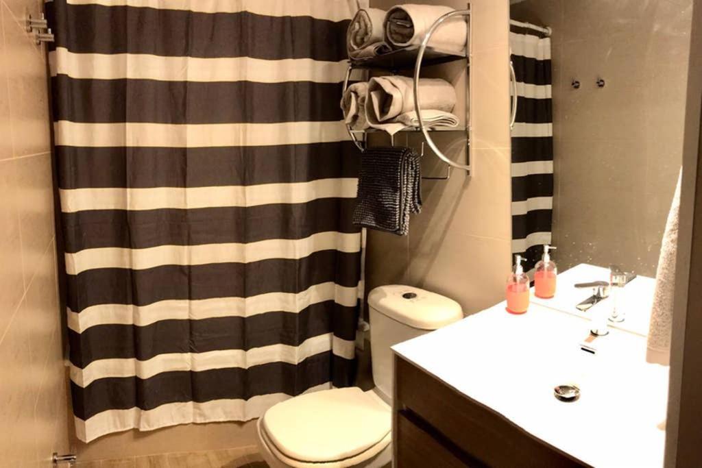 Apartamento Acogedor Depto. A Un Costado De Clinica Condes *