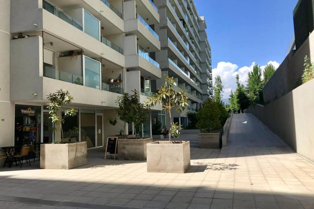 Acogedor Depto. A Un Costado De Clinica Condes Santiago