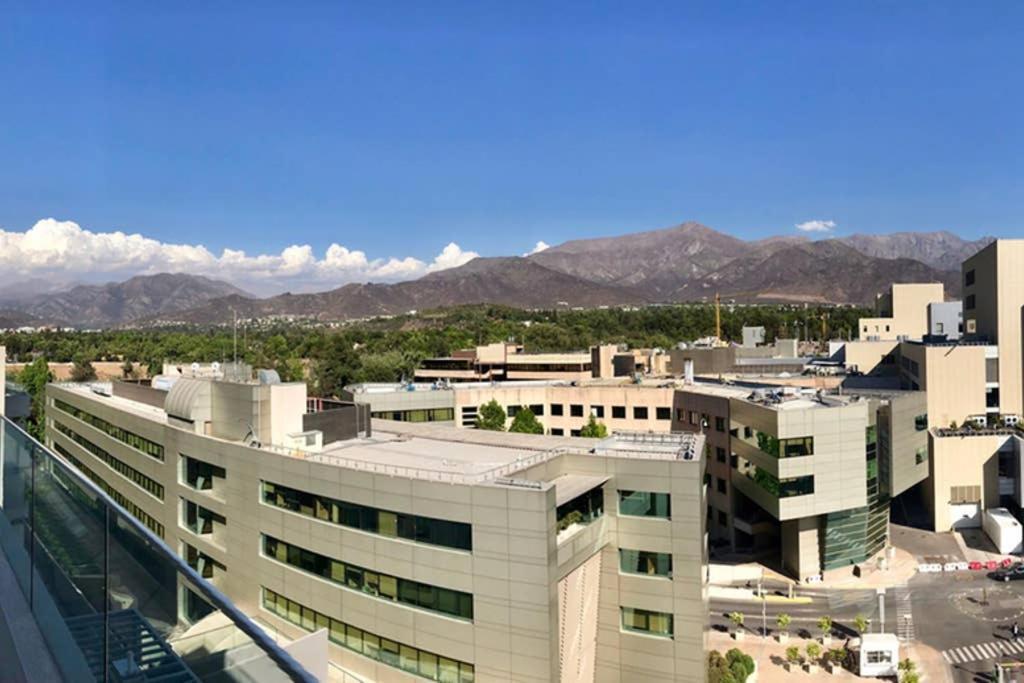 Acogedor Depto. A Un Costado De Clinica Condes * Santiago