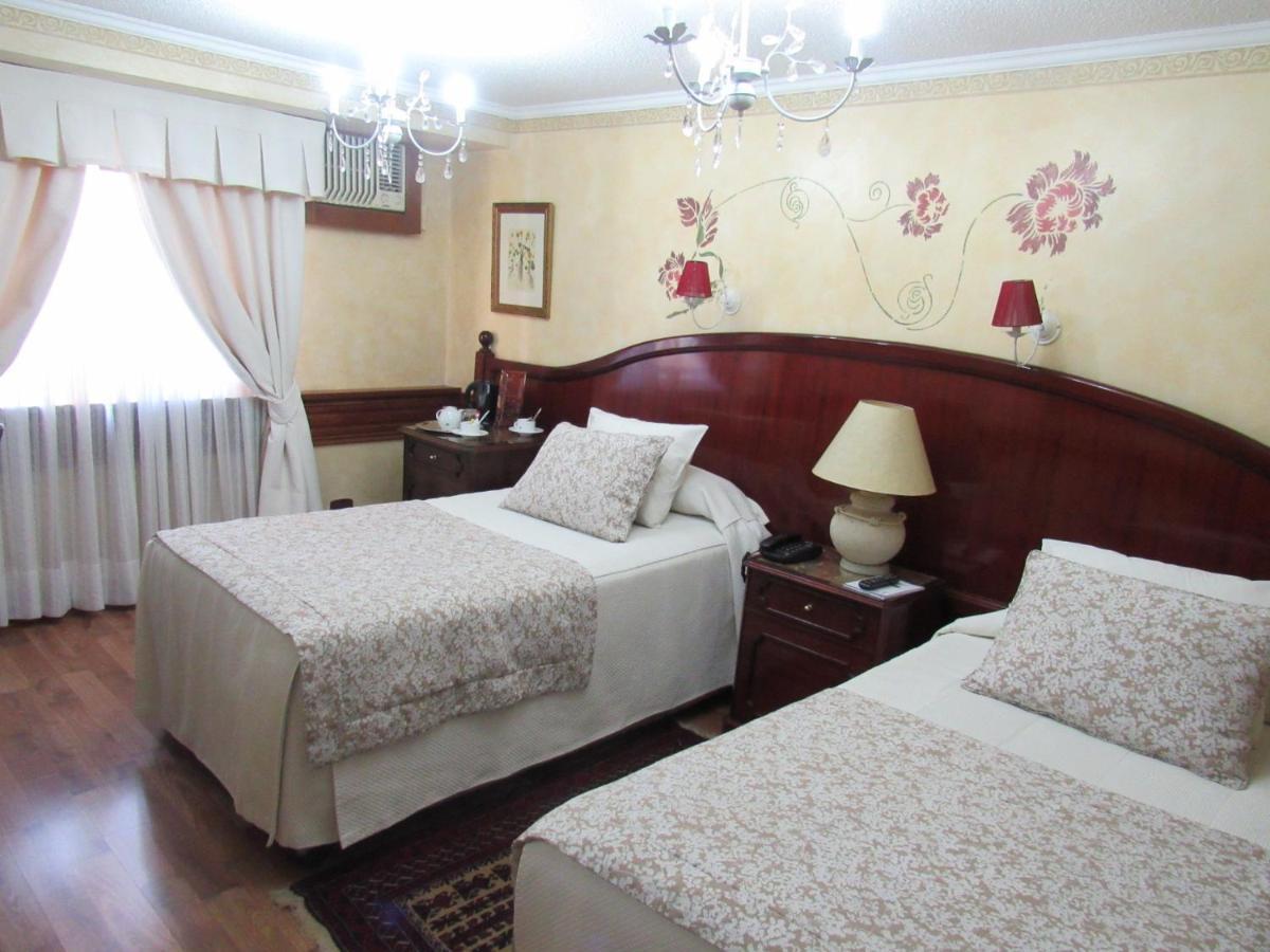 Hotel Ciudad De Vitoria 3*