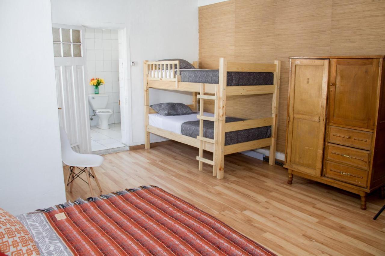 Hostal Casa Mondrian