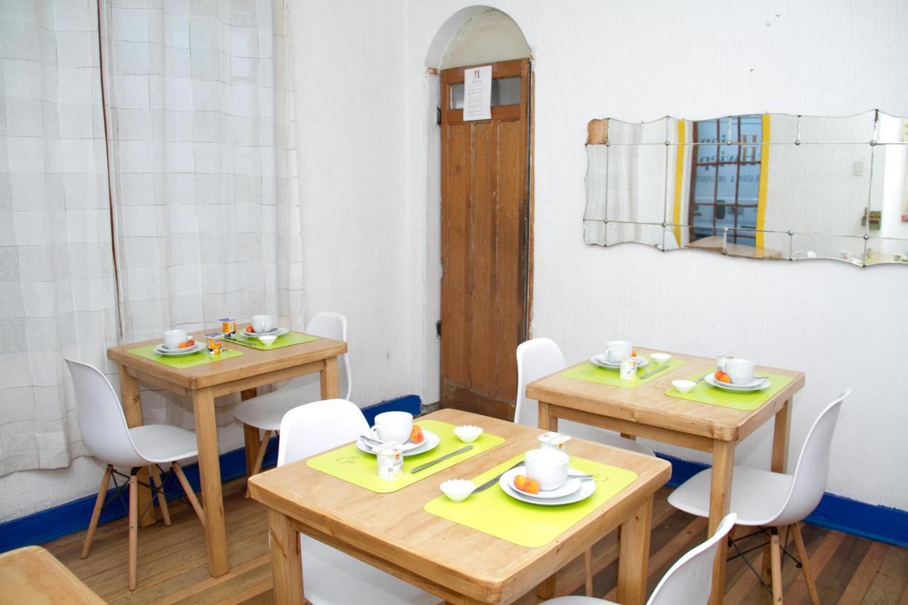 Hostal Casa Mondrian *