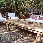 Casa De Piedra Entre Bosque Y Rio