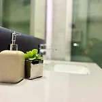 Nuevo Y Moderno Departamento A Pasos De Clinica Las Condes