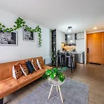 Comodo Apartamento Con Terraza En Santiago Centro