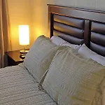 Ams Apartments Huerfanos