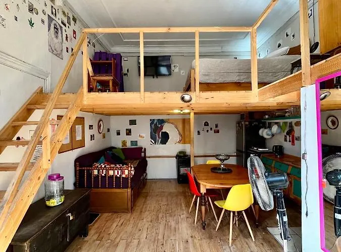 Loft En Casa Patrimonial, Barrio Yungay, Con Posibilidad De Estacionamiento