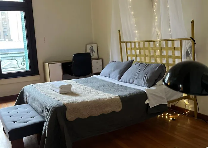 Comodo Estudio Con Proyector De Cine En Centro De Santiago