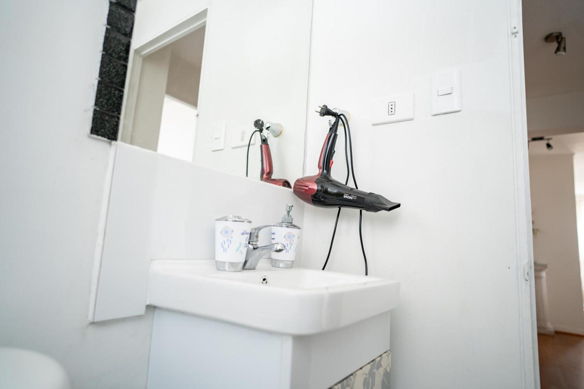 Centrico Departamento A Pasos Del Metro Rondizzoni. Apartamento *