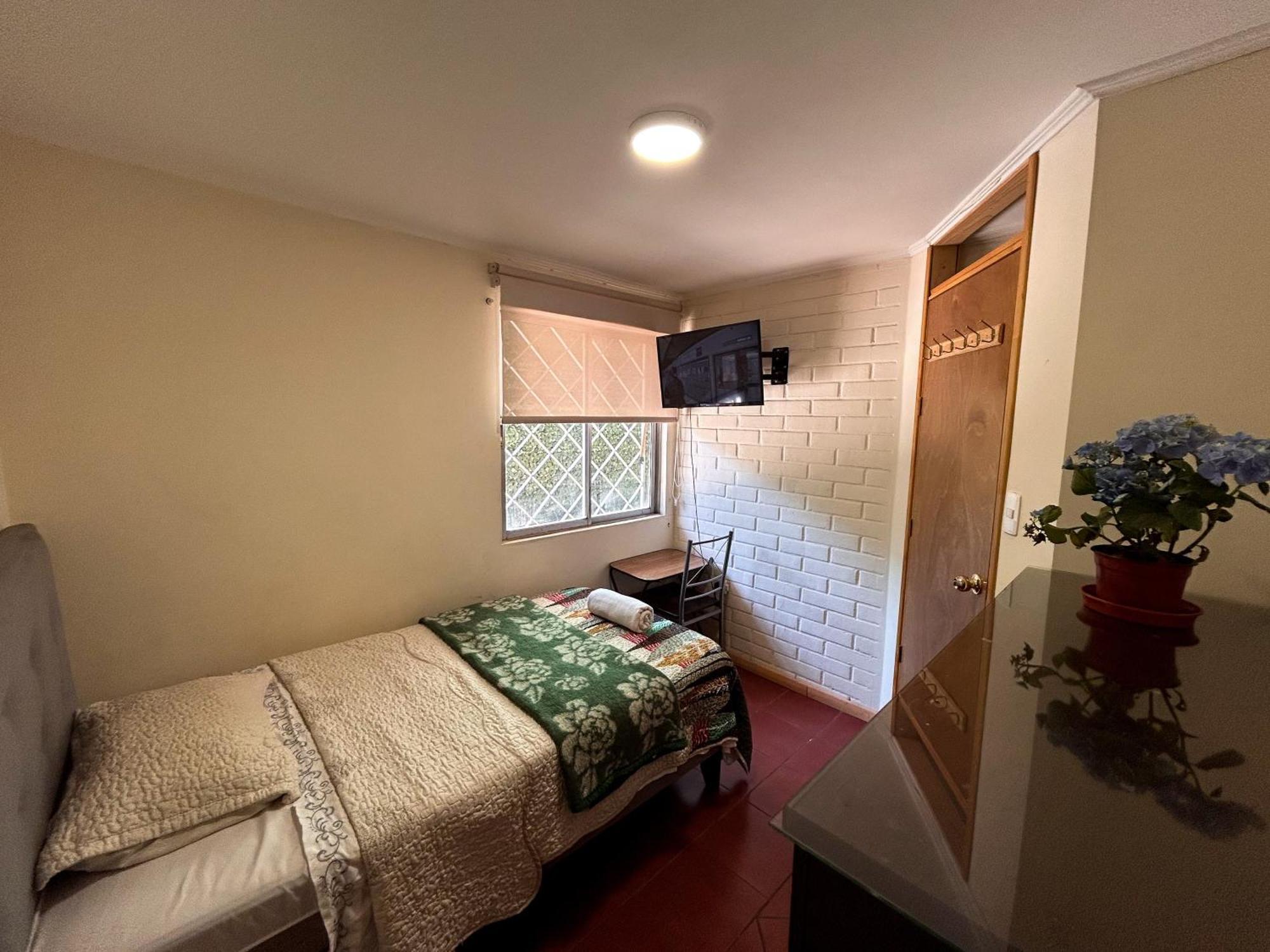Chez Humbert Hostal *