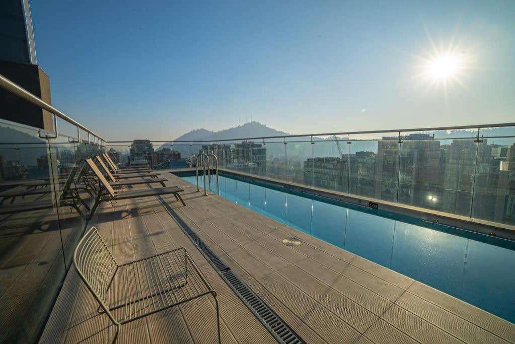 Vive El Lujo Urbano En Providencia Apartamento