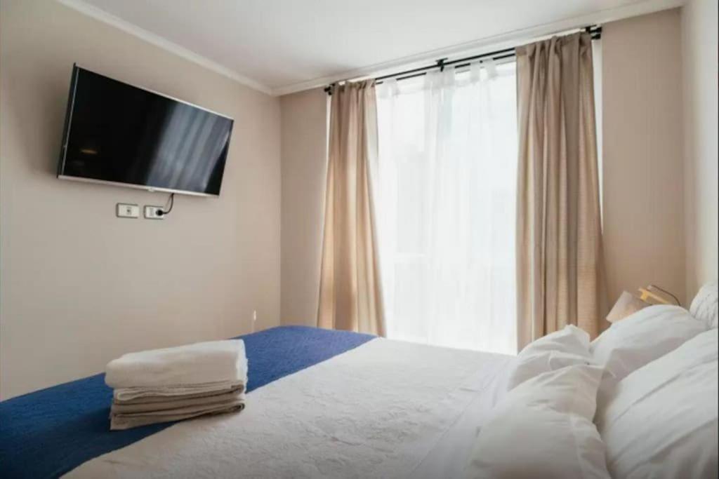 Apartamento Vista A Cerro Santa Lucia Con Aire Acondicionado *