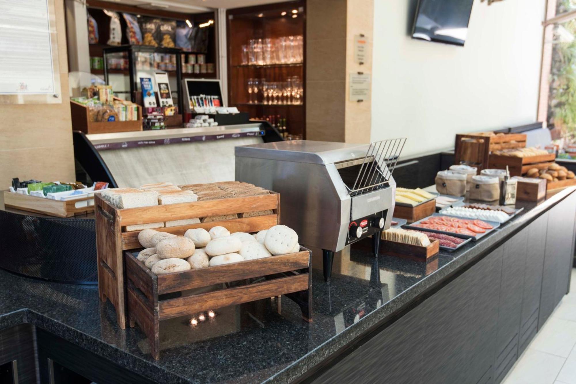 Express Condes By Ihg Hotel Santiago de Chile