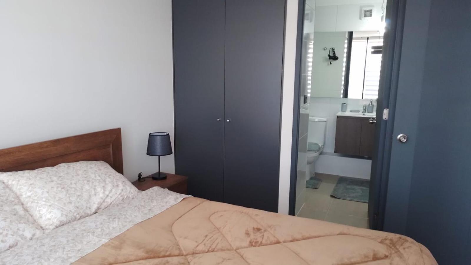 Arriendo Diario Departamento Nuevo En San Bernardo, Chile Apartamento *