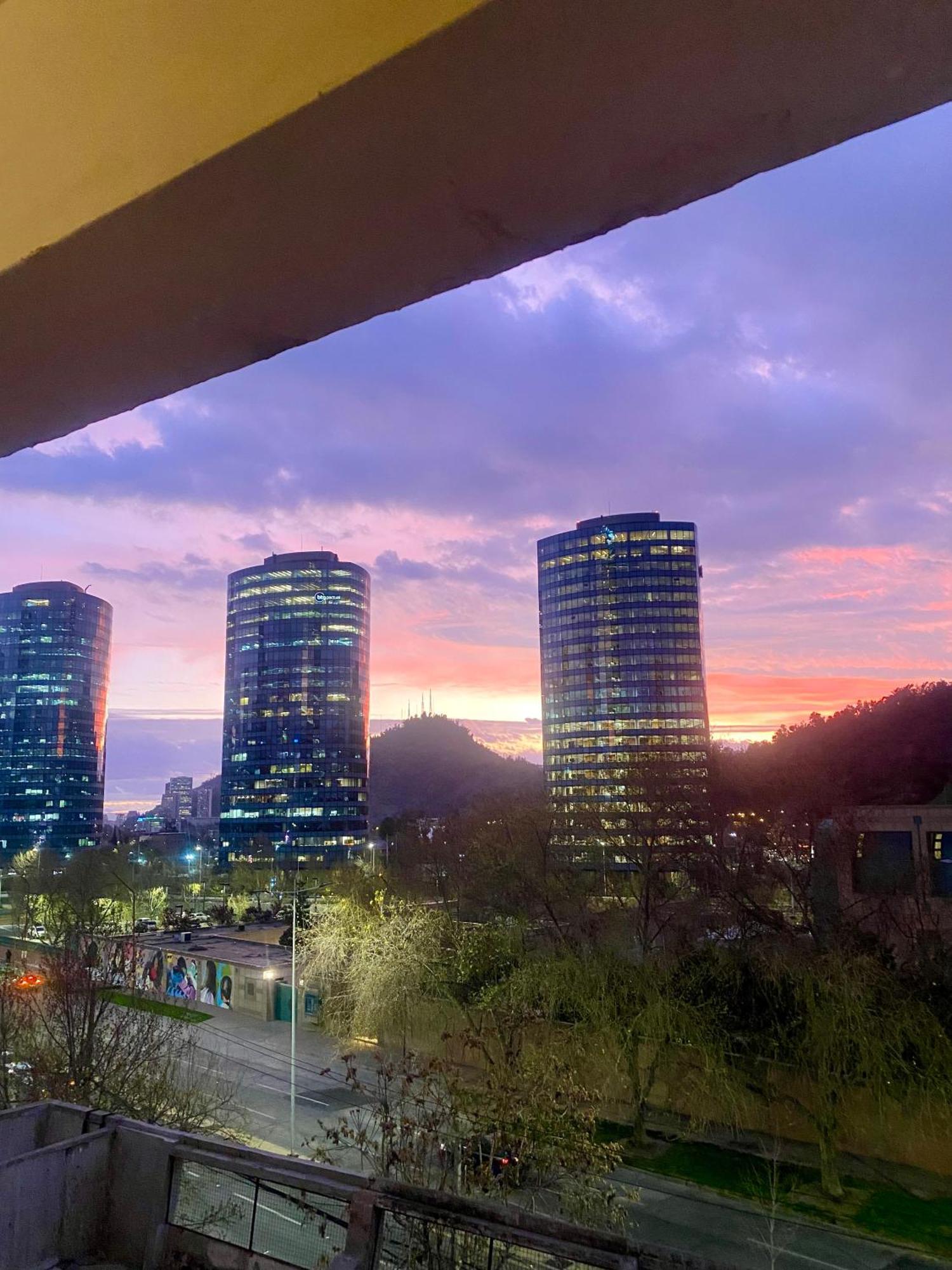 Vista Costanera Center Para 4-5 Personas Las Condes * Santiago