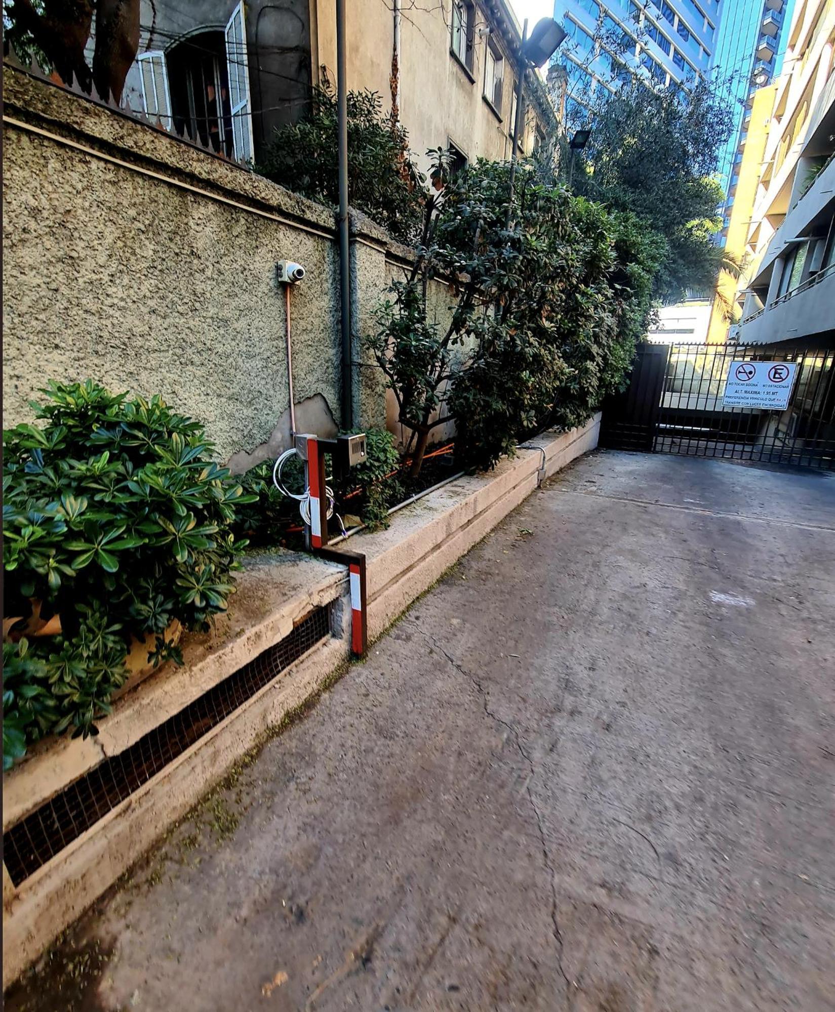 Apartamento San Sebastian Las Condes I Piscina I Estacionamiento * Santiago de Chile