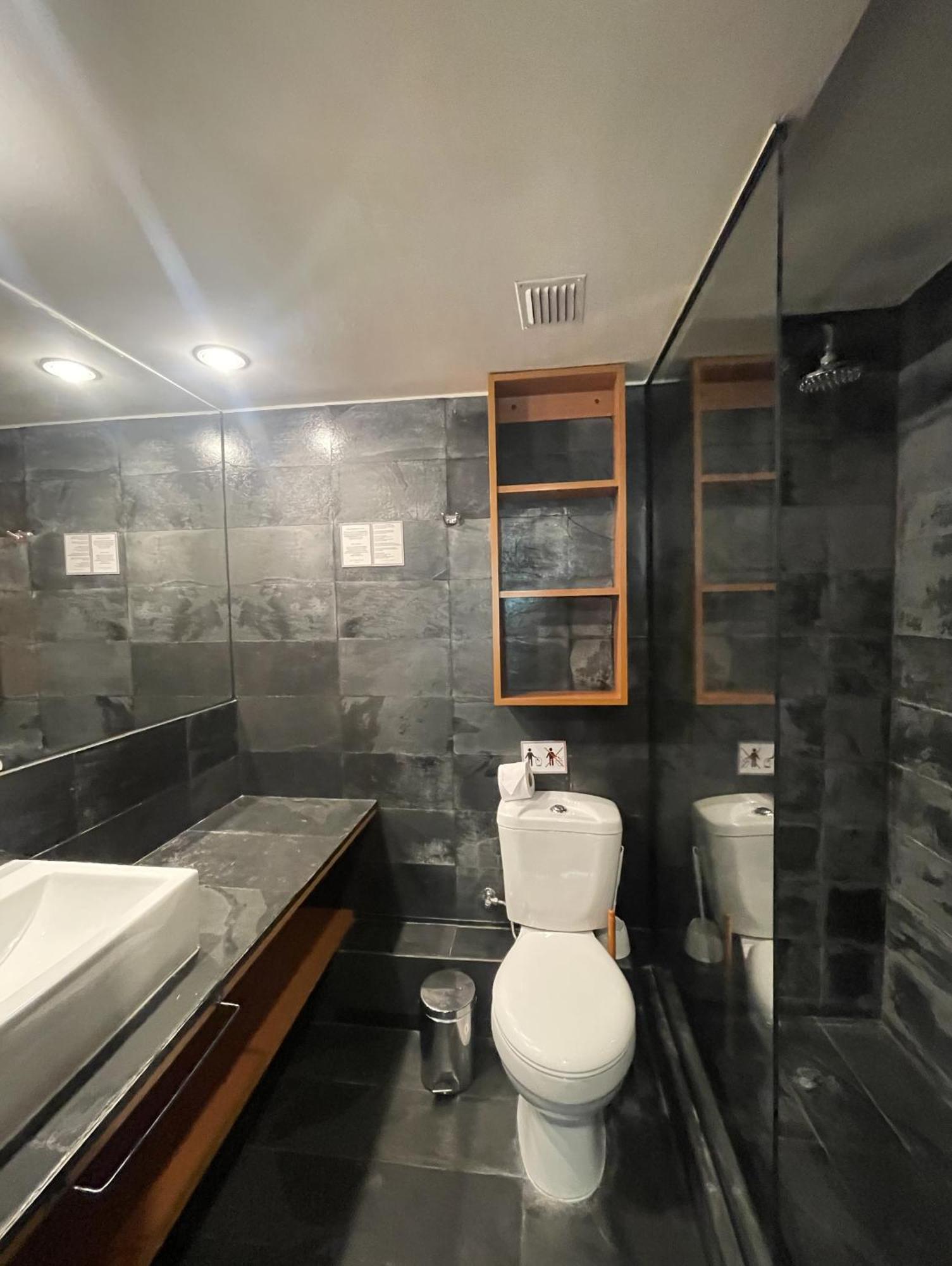 Barrio El Golf Condes Con Piscina 1h