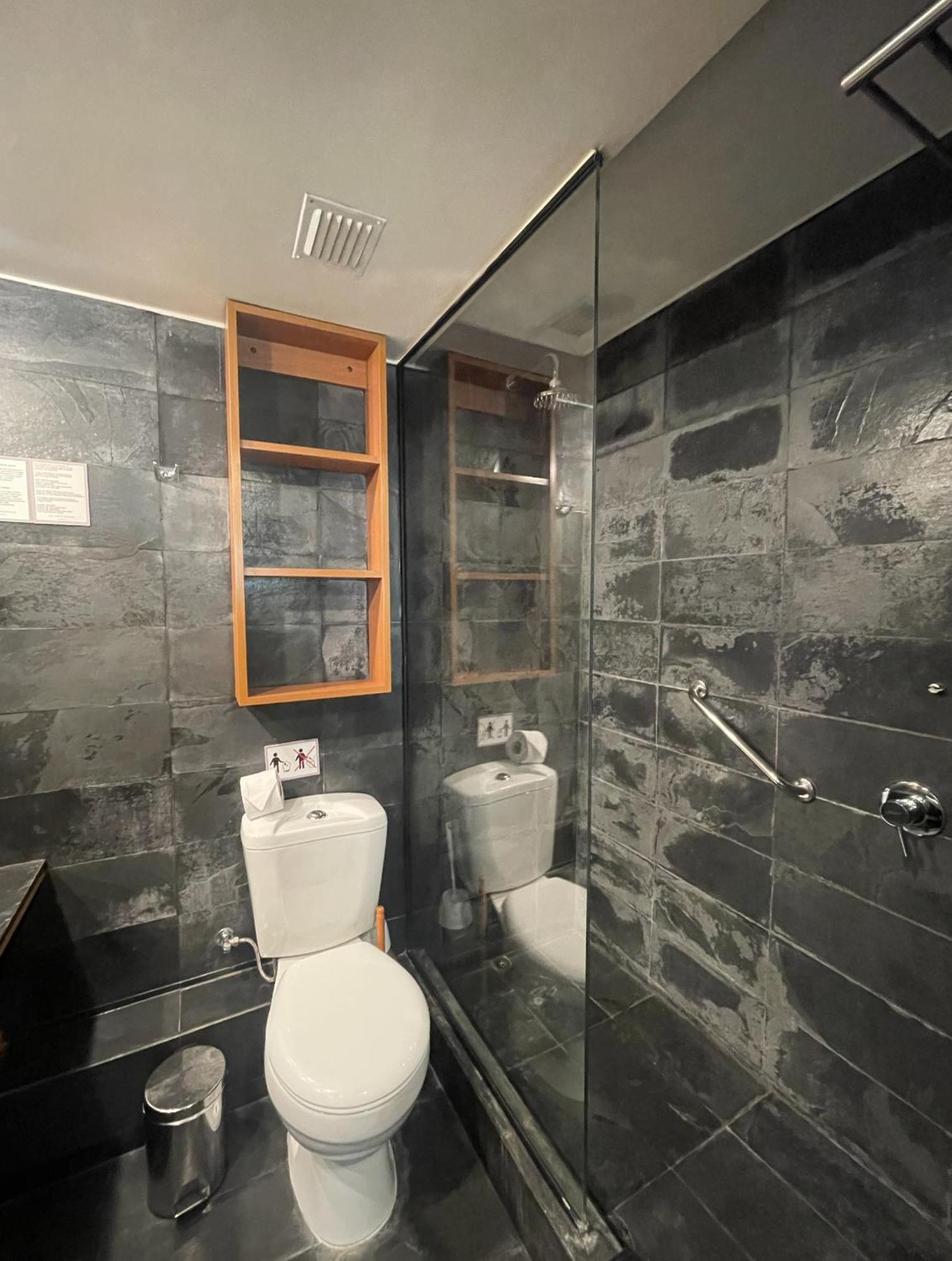 Barrio El Golf Condes Con Piscina 1h Apartamento