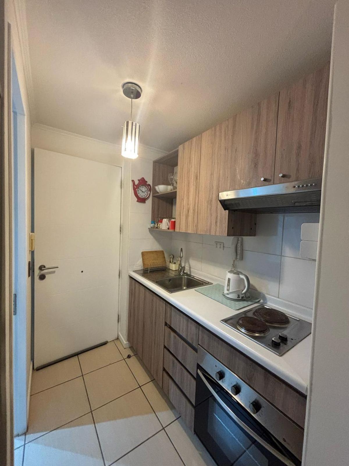 Apartamento Departamento Equipado Con Cocina Y Wifi, Excelente Ubicacion Cerca Del Metro Santiago de Chile