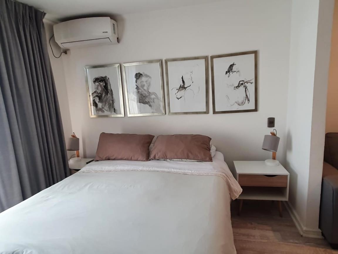 Apartamento Departamento Centrico En Providencia , A Cuadra De Metro Y Muy Cercano A Costanera Center *