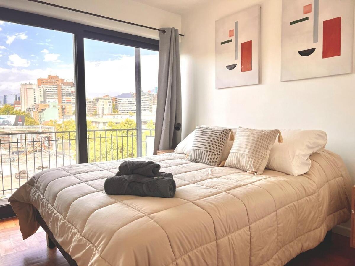 Clasico Depto Remodelado Con Vista A Costanera Center Apartment Santiago