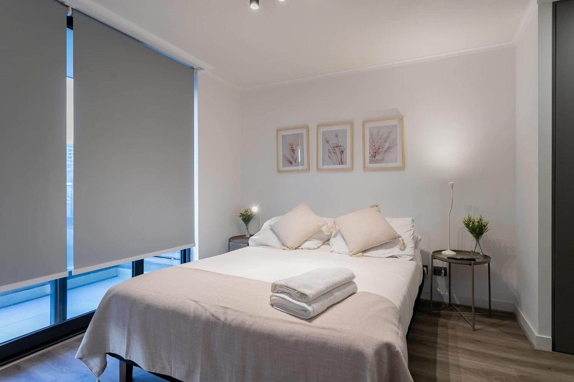 Apartamento Luminous For 5 In Ricardo Lyon Santiago
