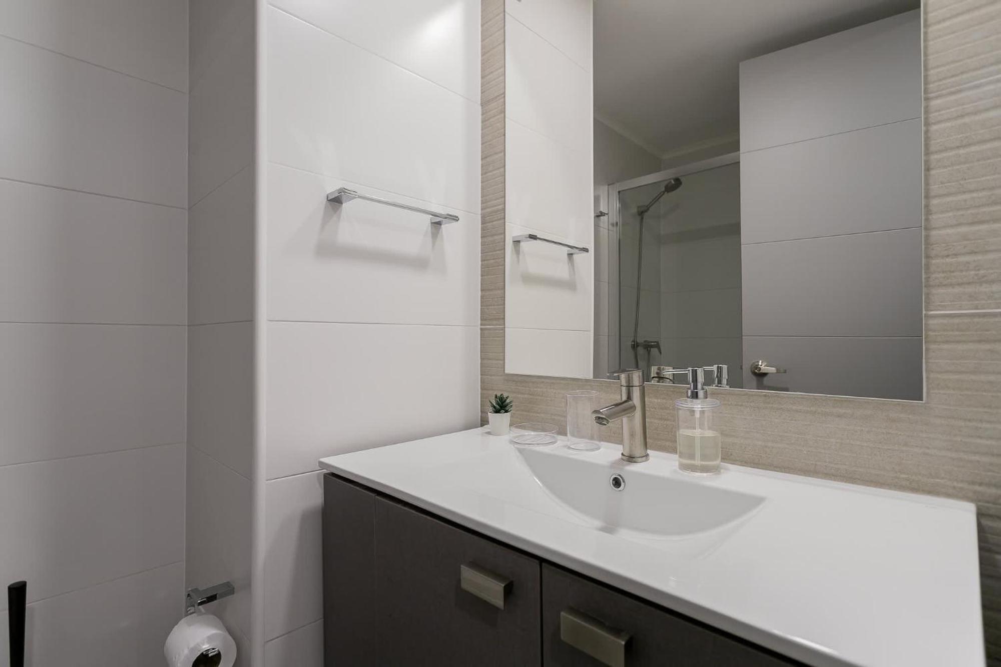 Luminous For 5 In Ricardo Lyon Apartamento