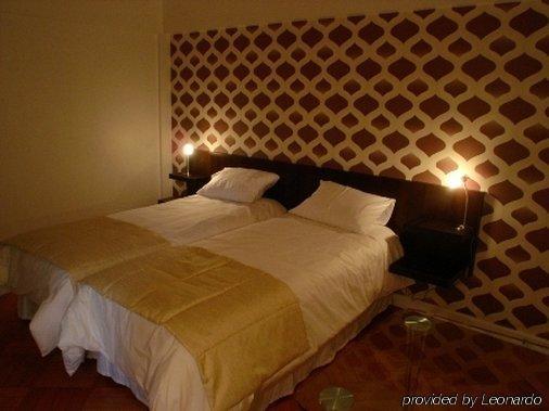 Ah Hotel