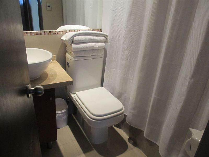 Hotel Rq Bosque Tobalaba