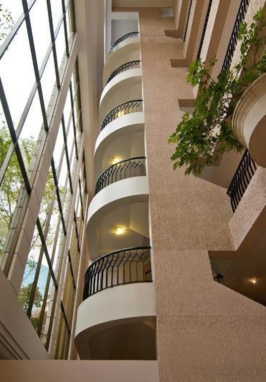 Park Plaza 3*