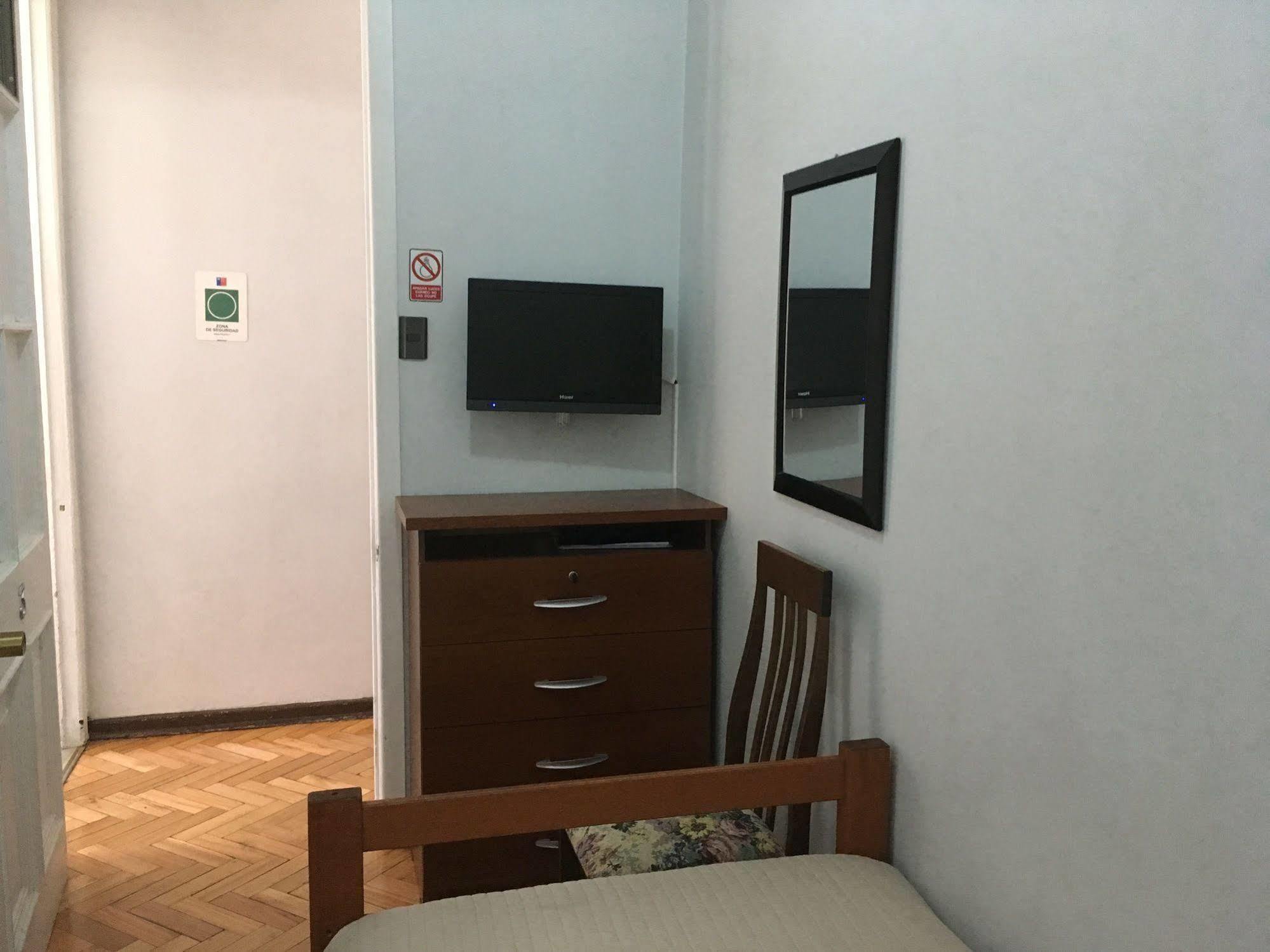 Hotel Residencial Universitaria 2*