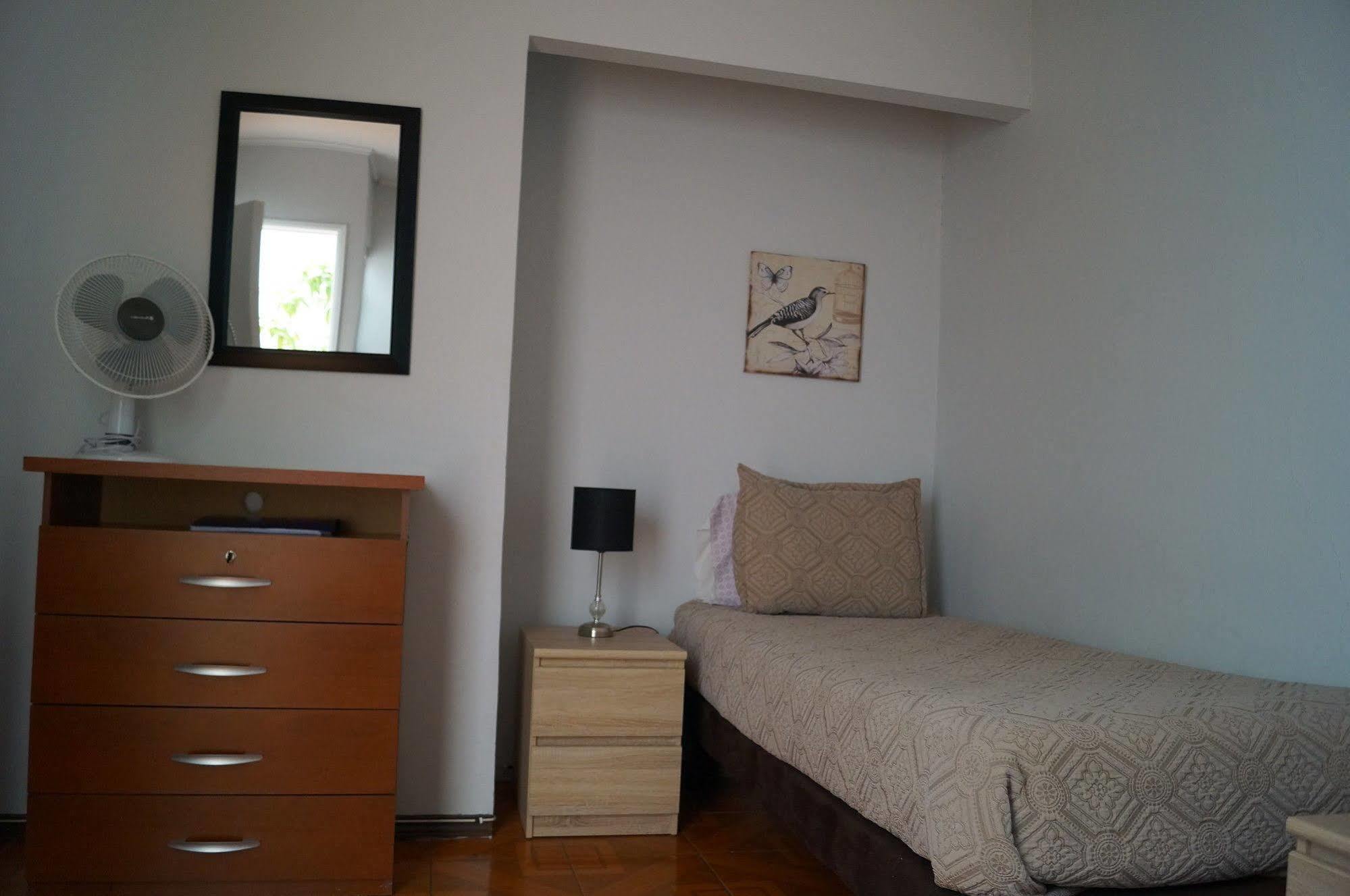 Residencial Universitaria 2*