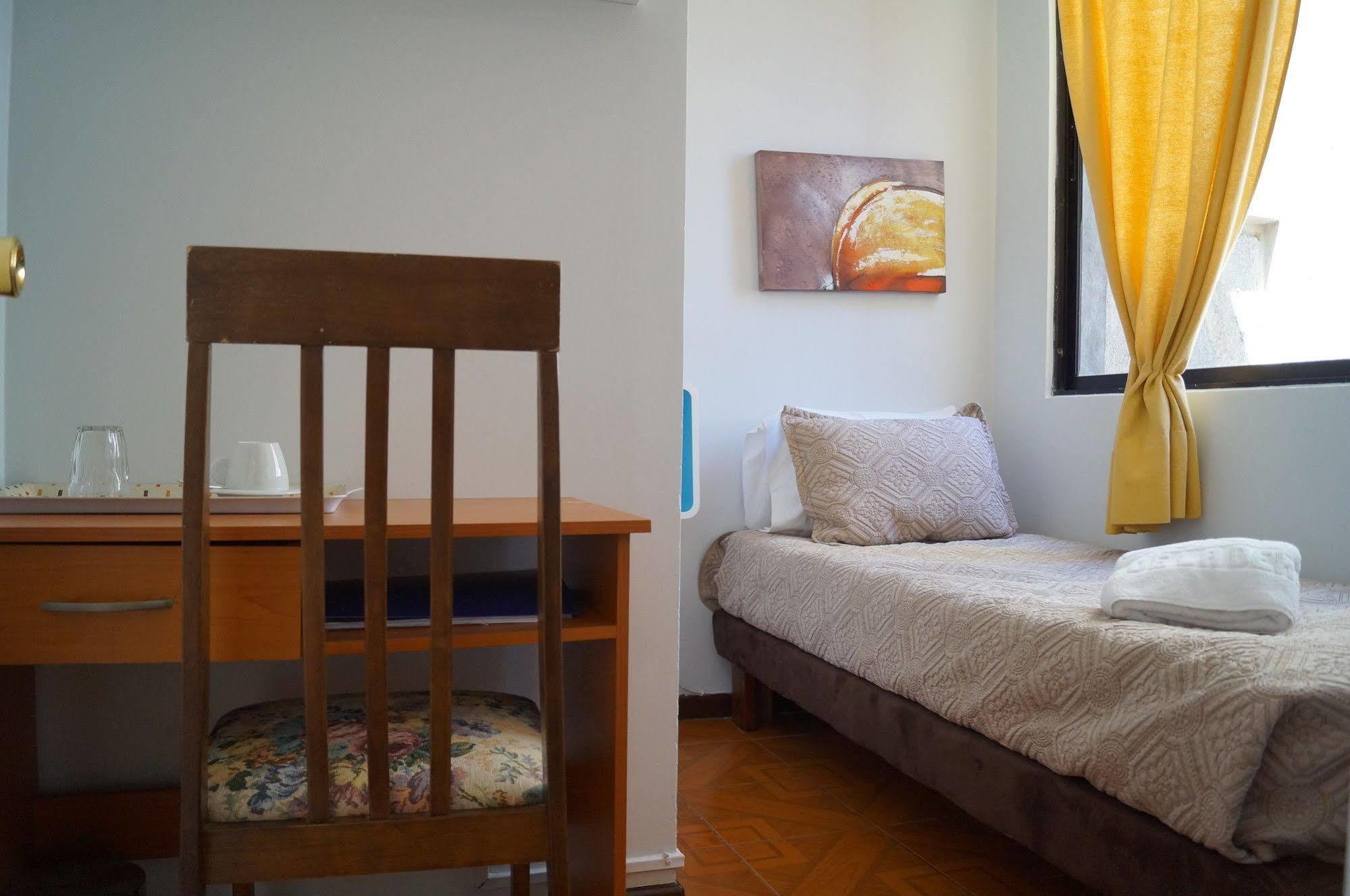 Residencial Universitaria 2*