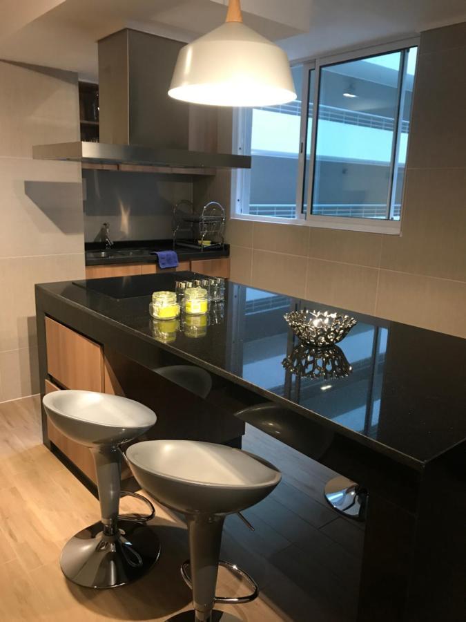 80 Metros , Costado Clinica Condes ,hasta 5 Personasn Apartment Santiago