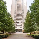 Arauco Wood - 2Br, Parking, Wifi, Mall & Pool