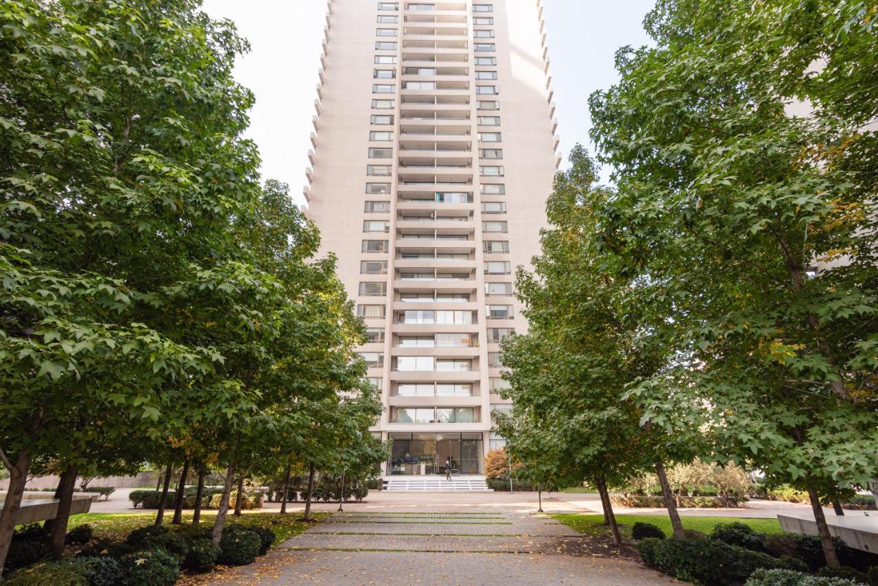 Arauco Wood - 2br, Parking, Wifi, Mall & Pool Apartment Santiago